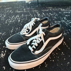 Vans Men's Black and White Sneakers - Men's Size 8.5